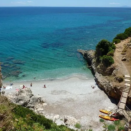 Skala Sleeps 6 Villa Spathíon
