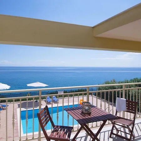Skala Sleeps 6 * Spathíon