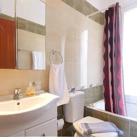 Skala Sleeps 6 Villa Spathíon