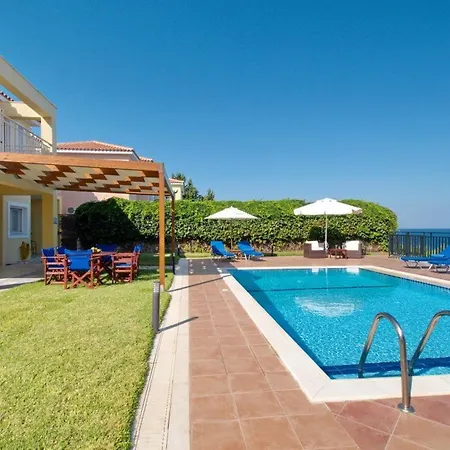 Skala Sleeps 6 * Spathíon