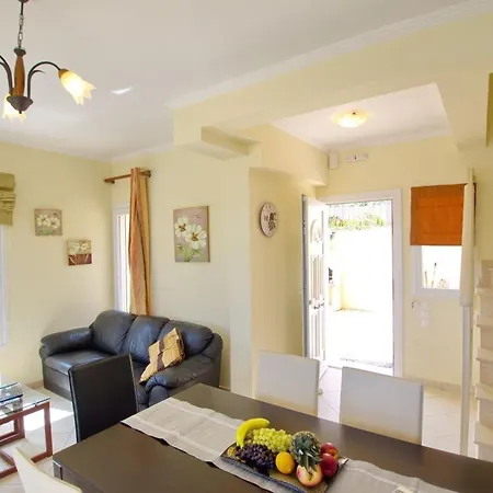 Skala Sleeps 6 * Spathíon